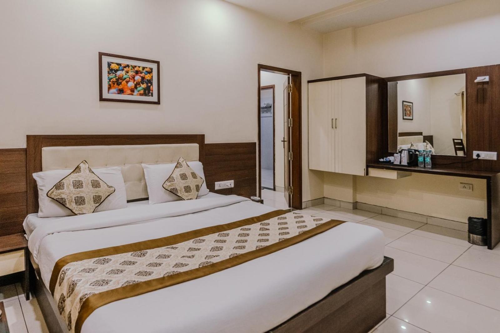 Hotel Fortune Plaza อัจเมอร์ ภายนอก รูปภาพ